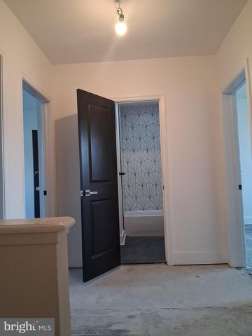 2926 OAKLEY AVE, Baltimore, MD 21215