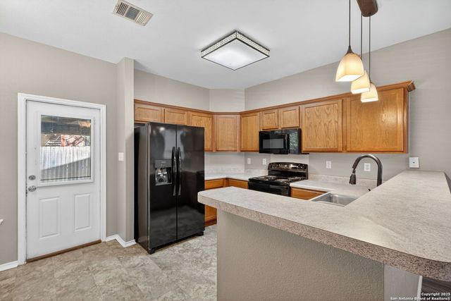 7230 Painter Way, San Antonio, TX 78240