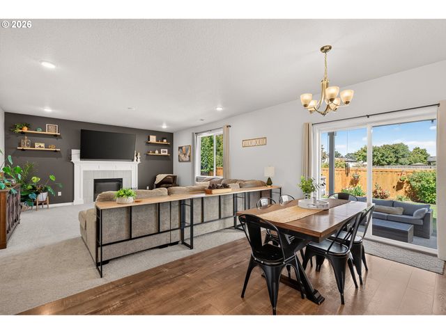 662 E TAFT St, Carlton, OR 97111