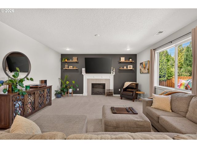 662 E TAFT St, Carlton, OR 97111