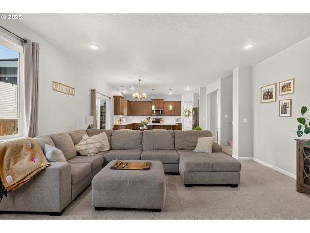 662 E TAFT St, Carlton, OR 97111