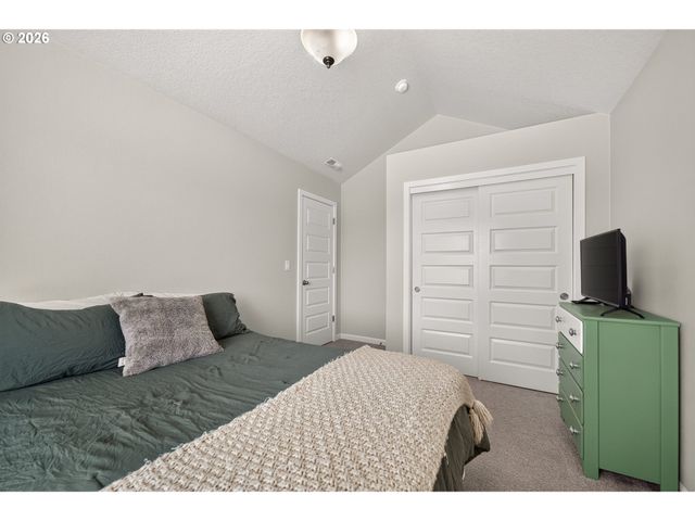 662 E TAFT St, Carlton, OR 97111