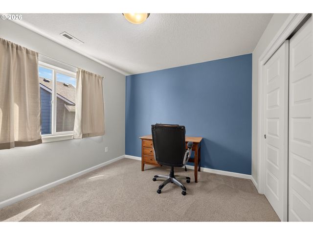 662 E TAFT St, Carlton, OR 97111