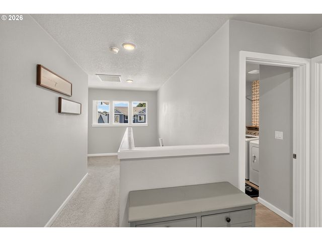 662 E TAFT St, Carlton, OR 97111