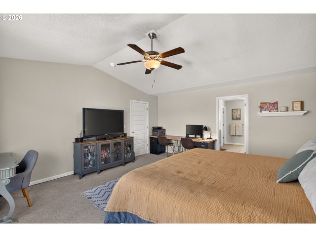 662 E TAFT St, Carlton, OR 97111