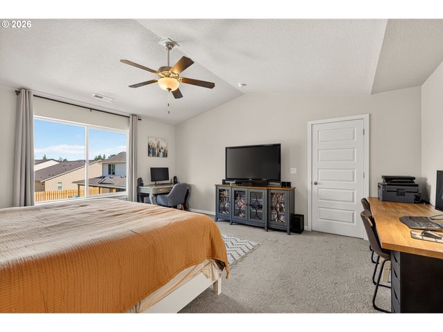 662 E TAFT St, Carlton, OR 97111