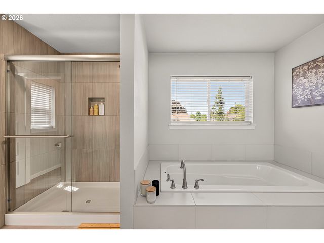 662 E TAFT St, Carlton, OR 97111