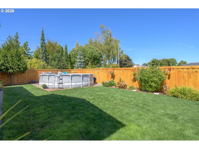 662 E TAFT St, Carlton, OR 97111