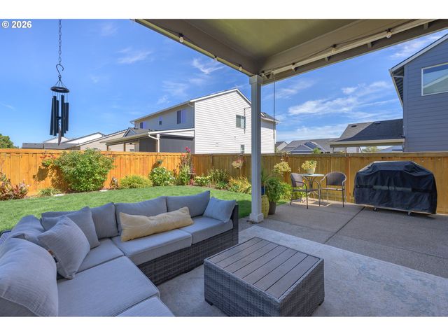 662 E TAFT St, Carlton, OR 97111