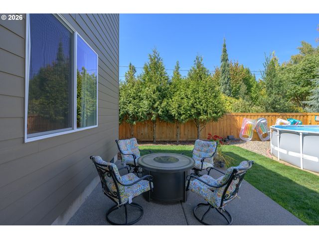 662 E TAFT St, Carlton, OR 97111