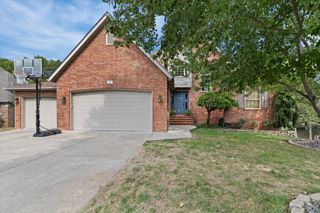 805 East Stone Ridge Drive, Ozark, MO 65721