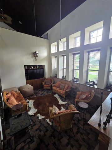 3231 Hemingway Drive, Montgomery, TX 77356