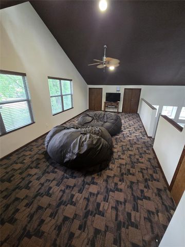 3231 Hemingway Drive, Montgomery, TX 77356