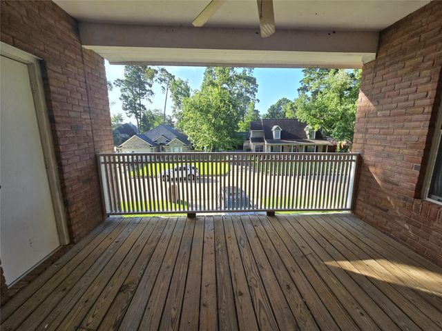 3231 Hemingway Drive, Montgomery, TX 77356