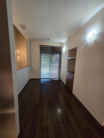 3231 Hemingway Drive, Montgomery, TX 77356