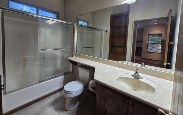 3231 Hemingway Drive, Montgomery, TX 77356