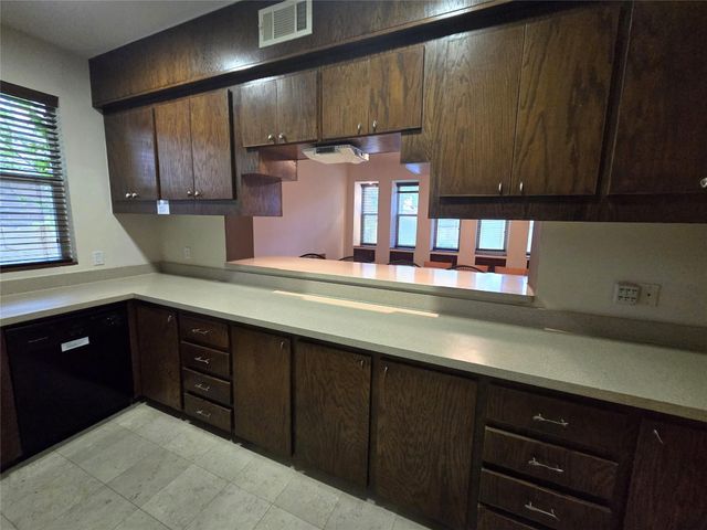 3231 Hemingway Drive, Montgomery, TX 77356