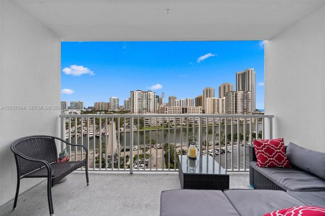300 Bayview Dr 807, Sunny Isles Beach, FL 33160
