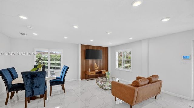 2845 SW 67th Ave, Miami, FL 33155