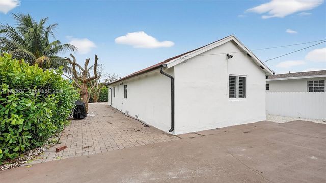 2845 SW 67th Ave, Miami, FL 33155