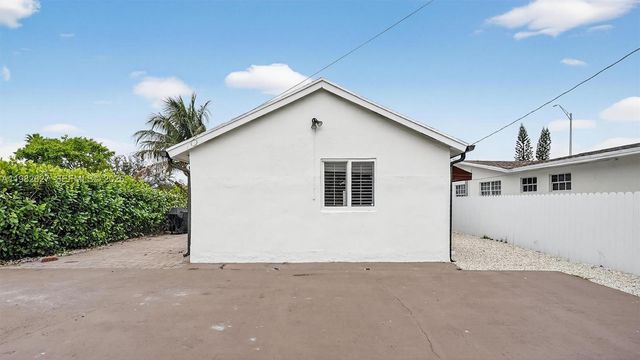 2845 SW 67th Ave, Miami, FL 33155