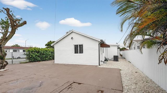 2845 SW 67th Ave, Miami, FL 33155