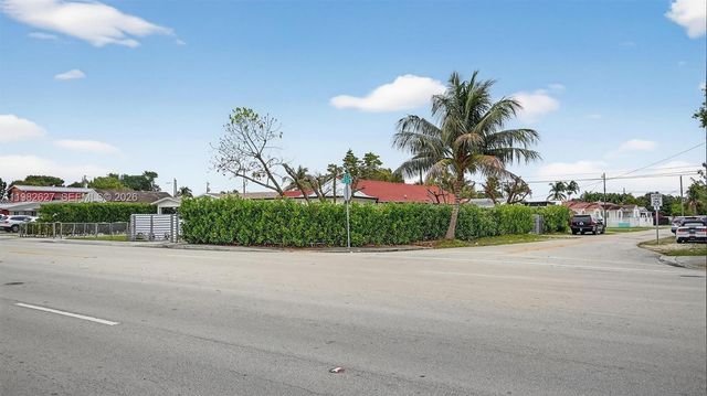 2845 SW 67th Ave, Miami, FL 33155