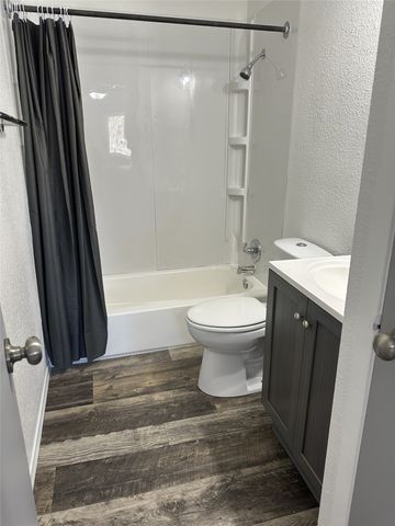 2364 Saylor Road, Des Moines, IA 50313