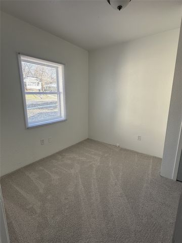 2364 Saylor Road, Des Moines, IA 50313