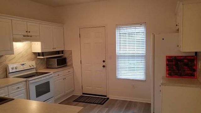 4210 Oakwood Rd B2, Oakwood, GA 30566