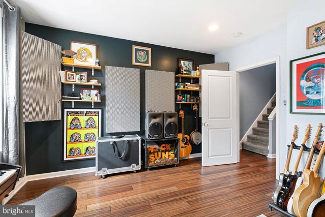 2054 CORAL ST, Philadelphia, PA 19125