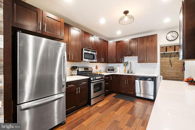 2054 CORAL ST, Philadelphia, PA 19125