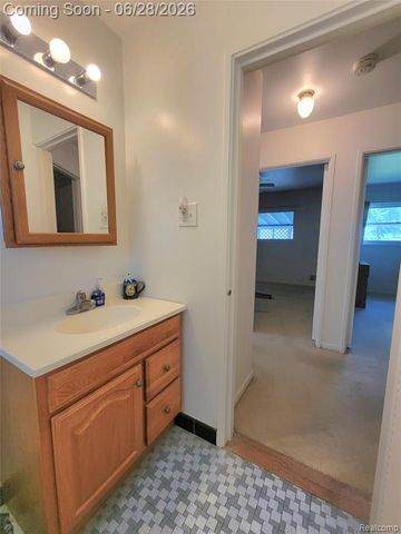 22246 Champaign Street, Taylor, MI 48180