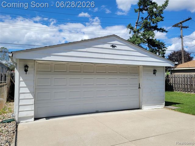 22246 Champaign Street, Taylor, MI 48180