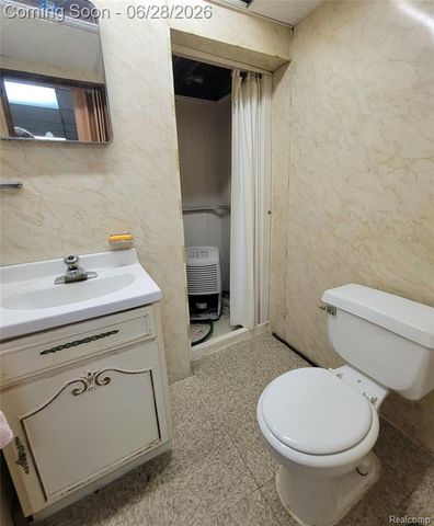 22246 Champaign Street, Taylor, MI 48180