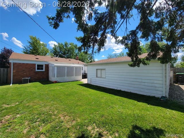 22246 Champaign Street, Taylor, MI 48180