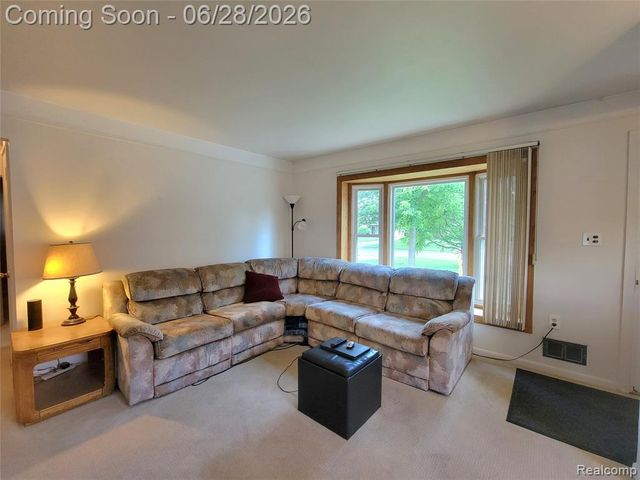 22246 Champaign Street, Taylor, MI 48180