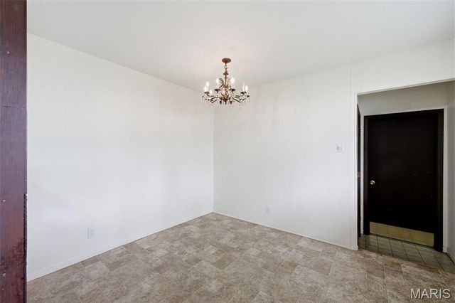 2701 Woodbury Drive, Mehlville, MO 63125