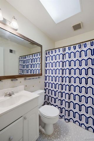 2701 Woodbury Drive, Mehlville, MO 63125