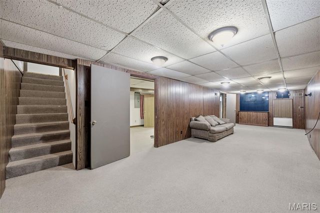 2701 Woodbury Drive, Mehlville, MO 63125