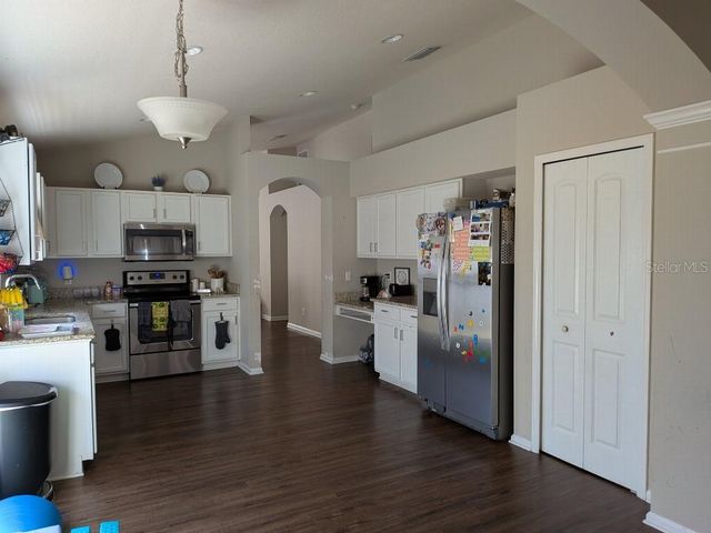 2024 SAMANTHA LANE, Valrico, FL 33594