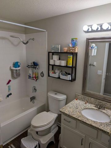2024 SAMANTHA LANE, Valrico, FL 33594