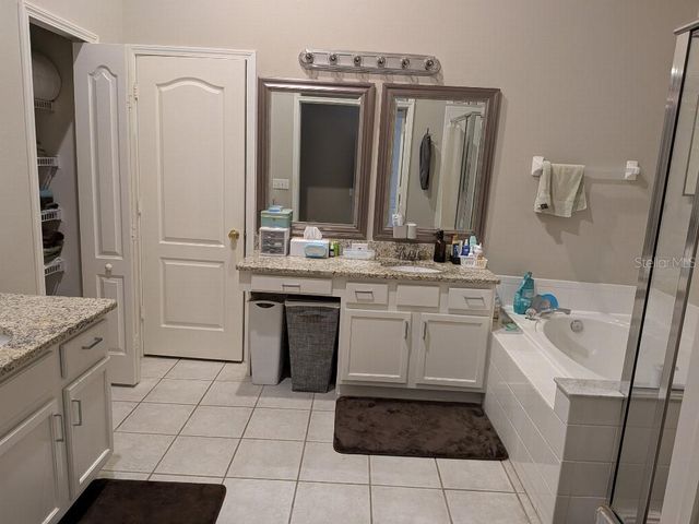 2024 SAMANTHA LANE, Valrico, FL 33594