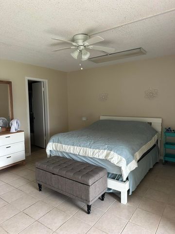 1090 Cornwall E, Boca Raton, FL 33434