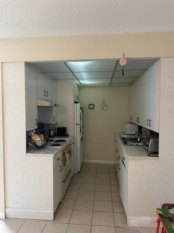 1090 Cornwall E, Boca Raton, FL 33434