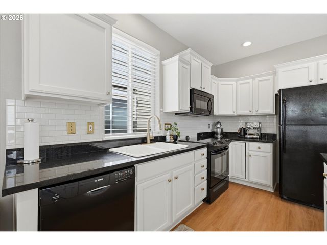13620 Sw BLUE SPRUCE Ct, Portland, OR 97224