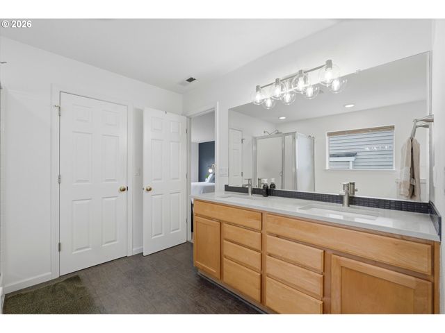 13620 Sw BLUE SPRUCE Ct, Portland, OR 97224
