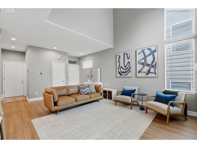 13620 Sw BLUE SPRUCE Ct, Portland, OR 97224