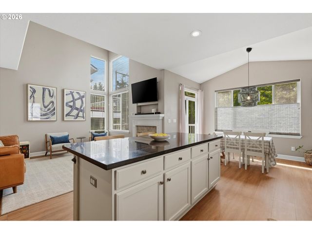 13620 Sw BLUE SPRUCE Ct, Portland, OR 97224