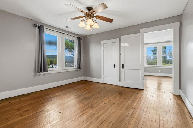 138 Crawford Avenue, Somerset, KY 42501